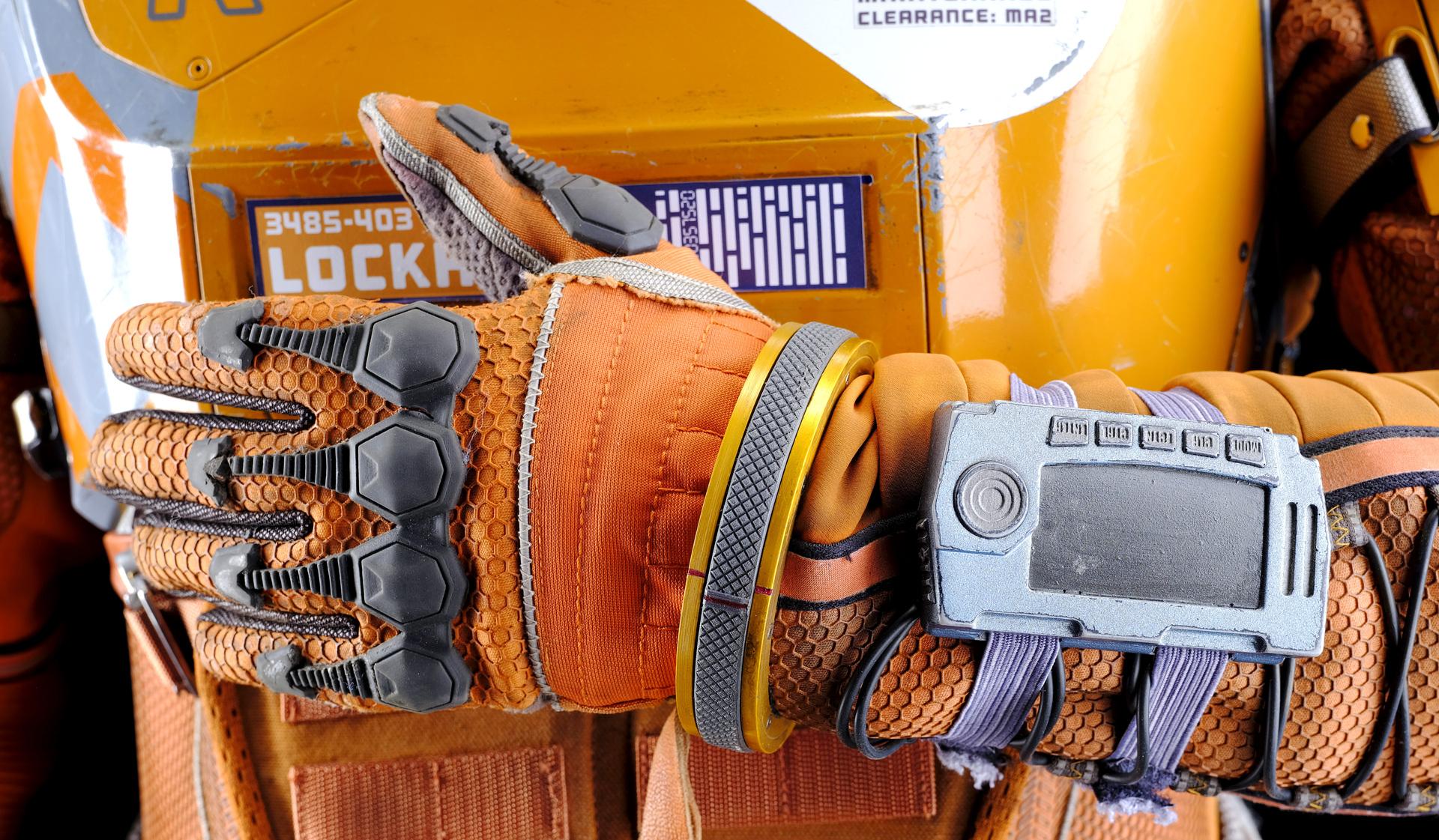 don-west-roughneck-complete-spacesuit-ensemble-with-life-support-system