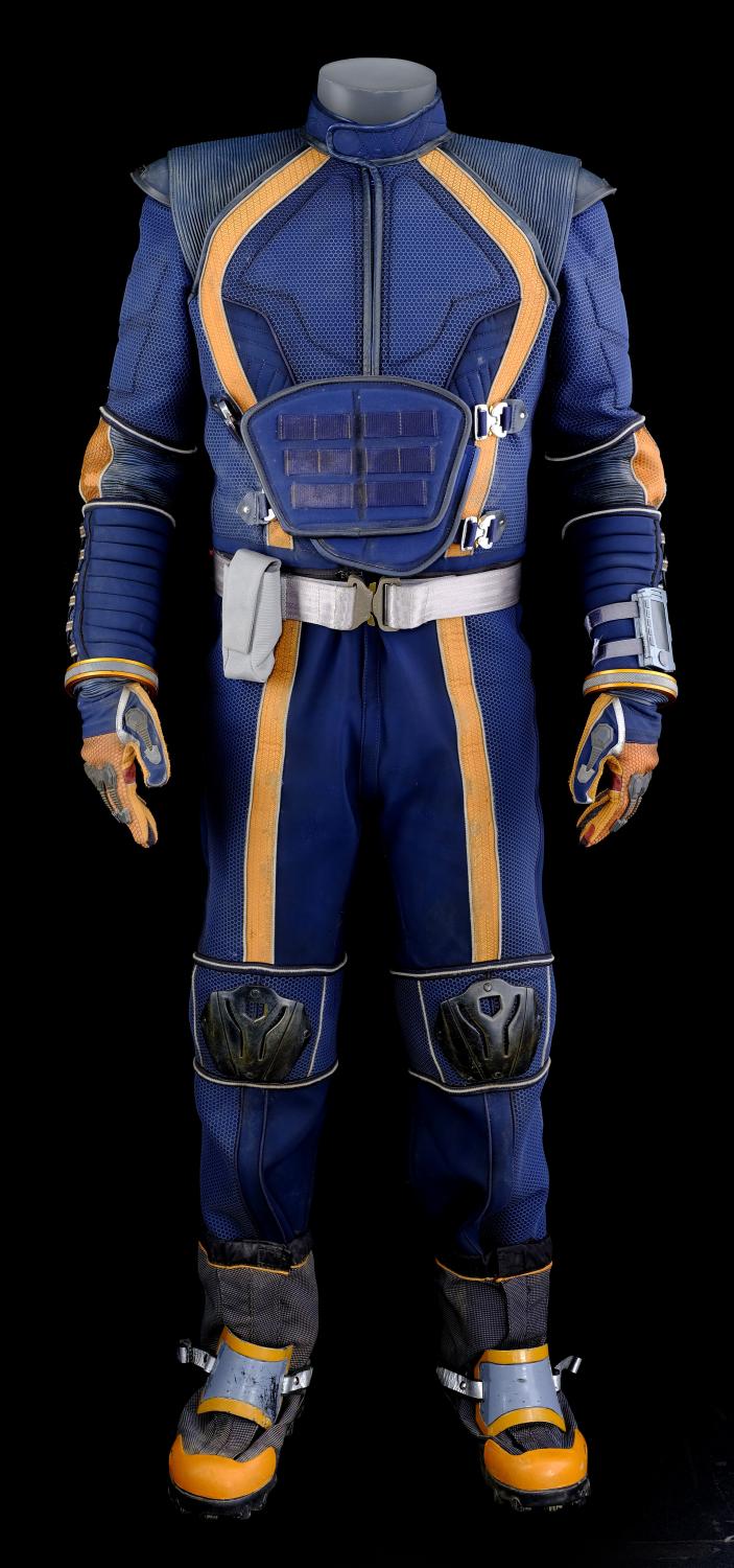 don-west-season-3-spacesuit-under-layers-with-boots-and-accessories