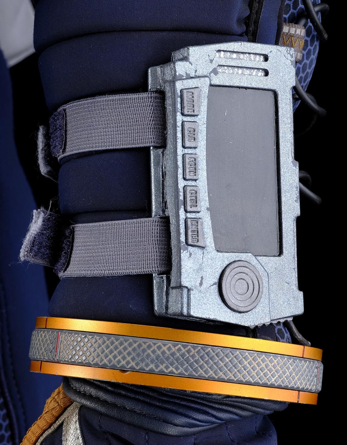 don-west-season-3-spacesuit-under-layers-with-boots-and-accessories