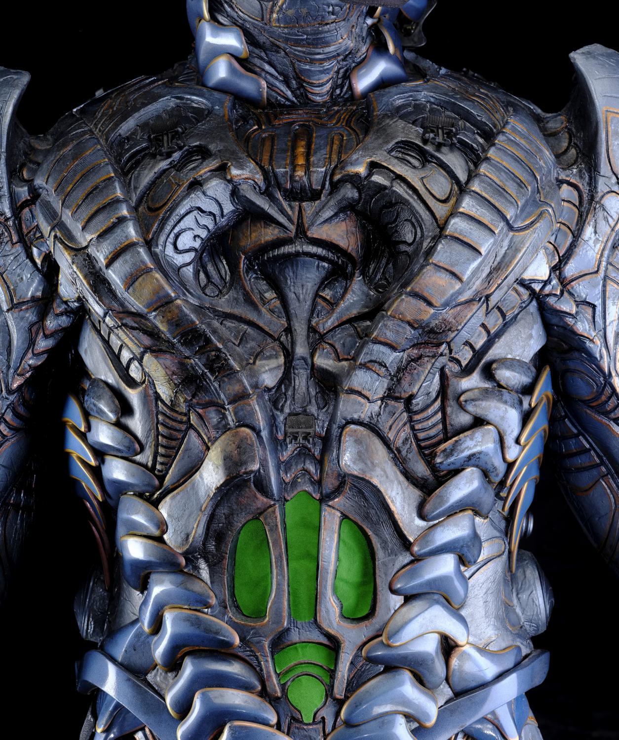 robot-alien-bodysuit-with-partial-scales-and-stand-in-head-and-and-insert-arm