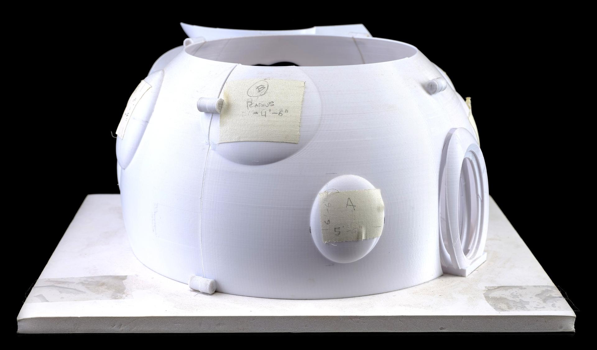 scab-amber-cliff-and-alien-control-room-and-alien-spaceship-interior