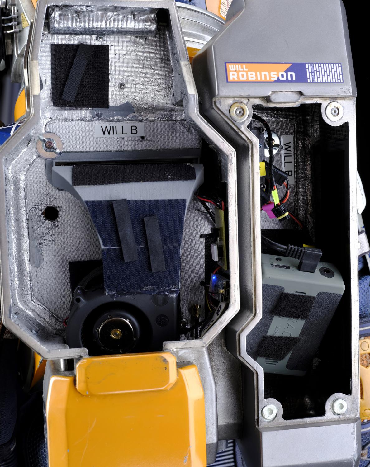 will-robinson-complete-spacesuit-ensemble-with-life-support-system